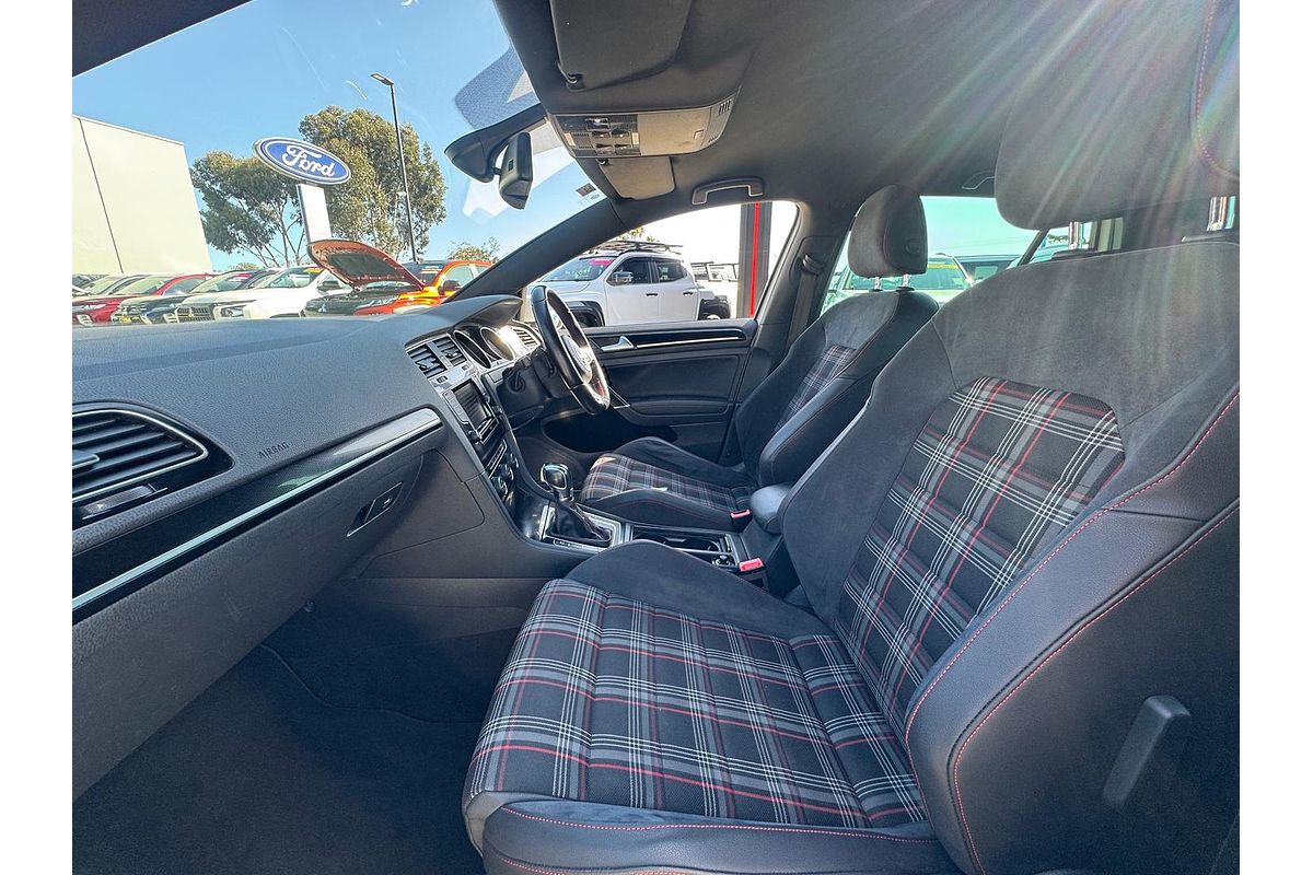 2014 Volkswagen Golf GTI 7