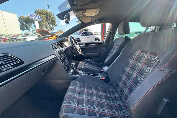 2014 Volkswagen Golf GTI 7