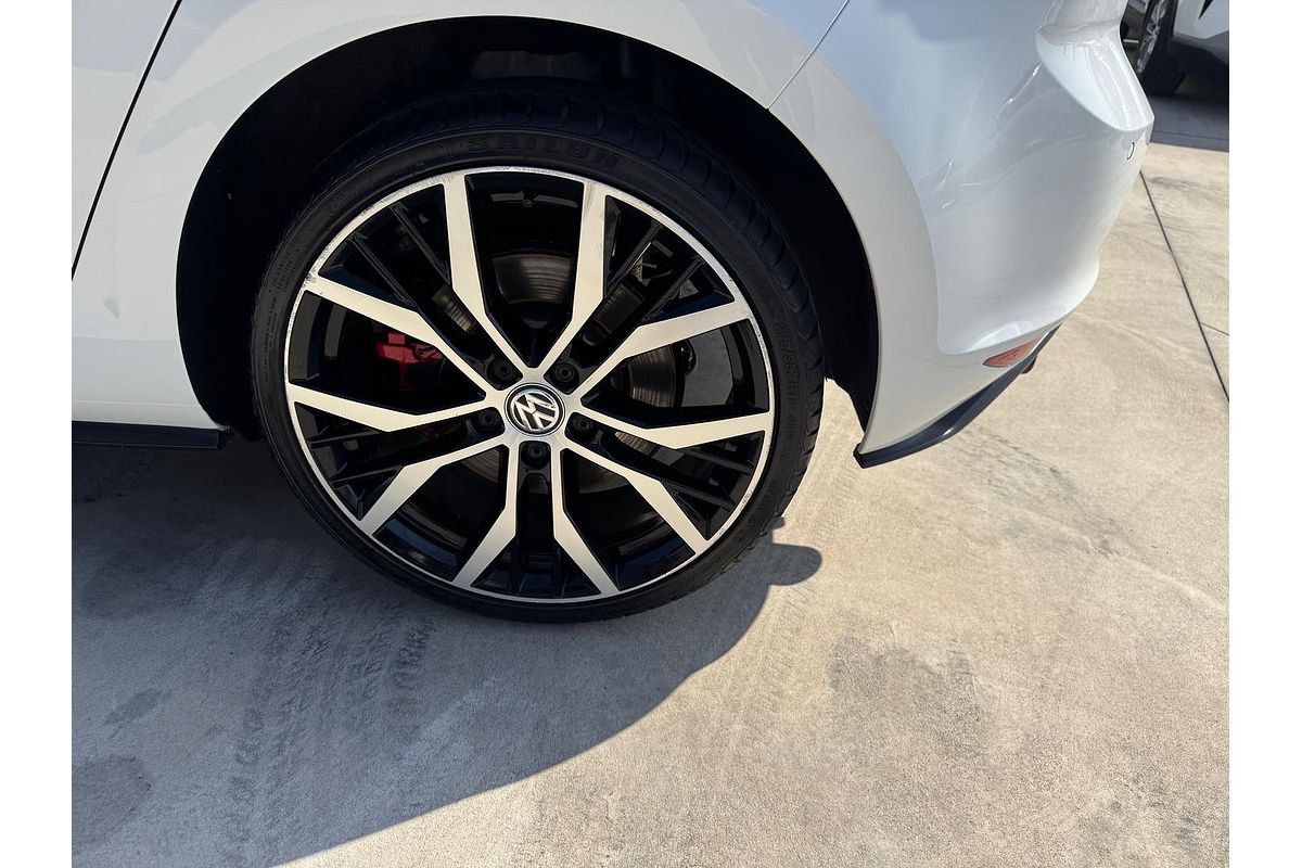 2014 Volkswagen Golf GTI 7