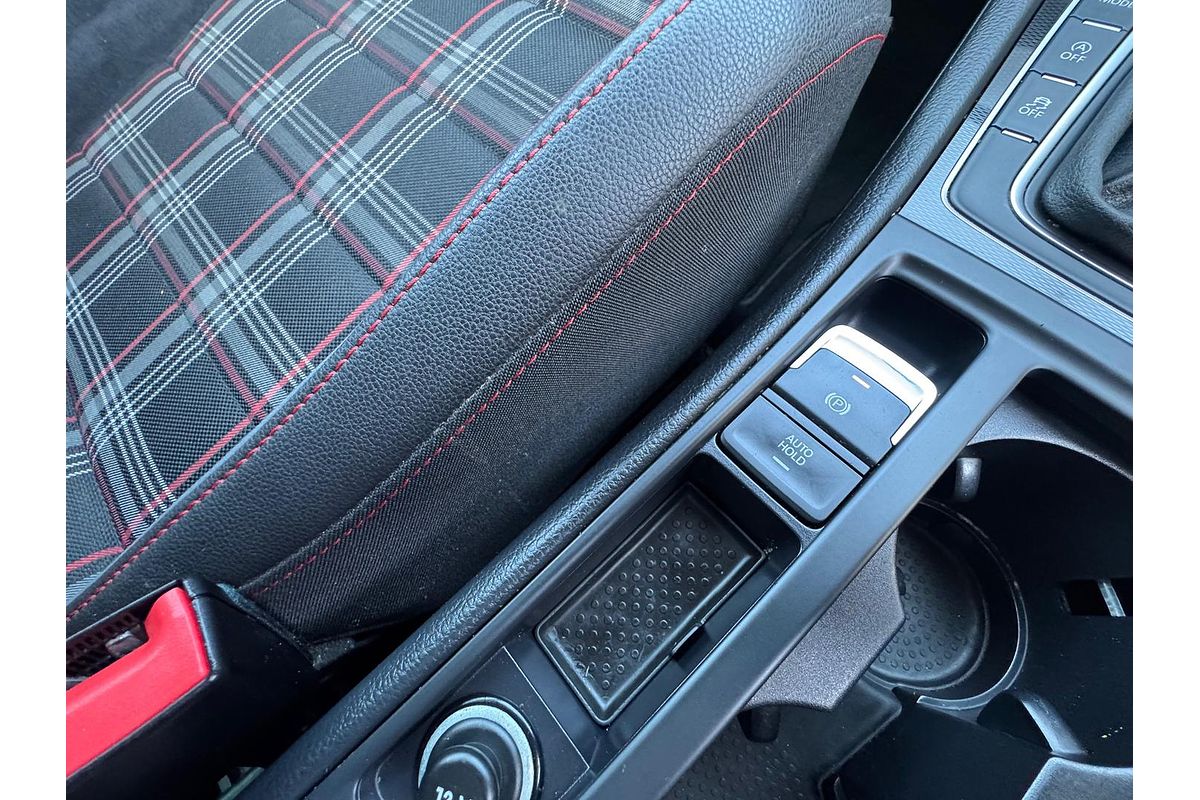 2014 Volkswagen Golf GTI 7