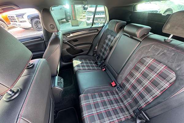 2014 Volkswagen Golf GTI 7