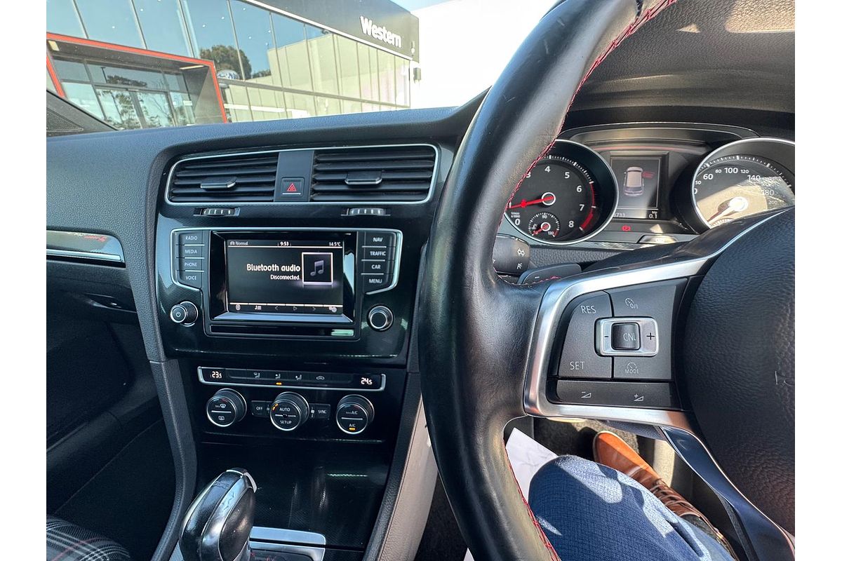 2014 Volkswagen Golf GTI 7