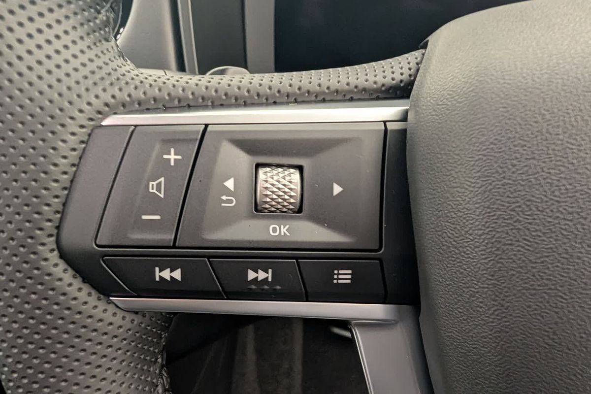 2025 Mitsubishi Outlander LS ZM