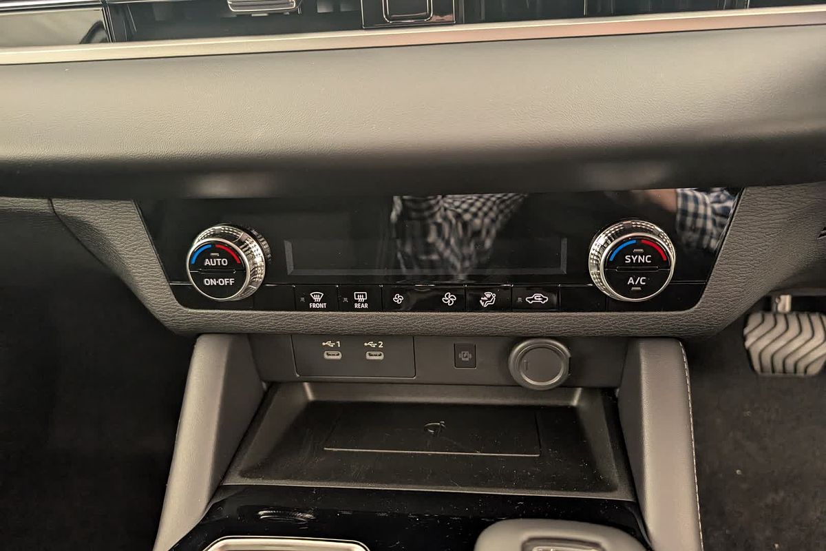2025 Mitsubishi Outlander LS ZM