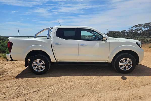 2023 Nissan Navara ST D23