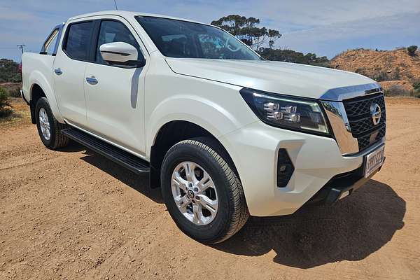 2023 Nissan Navara ST D23