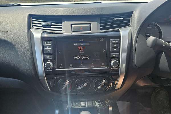 2023 Nissan Navara ST D23