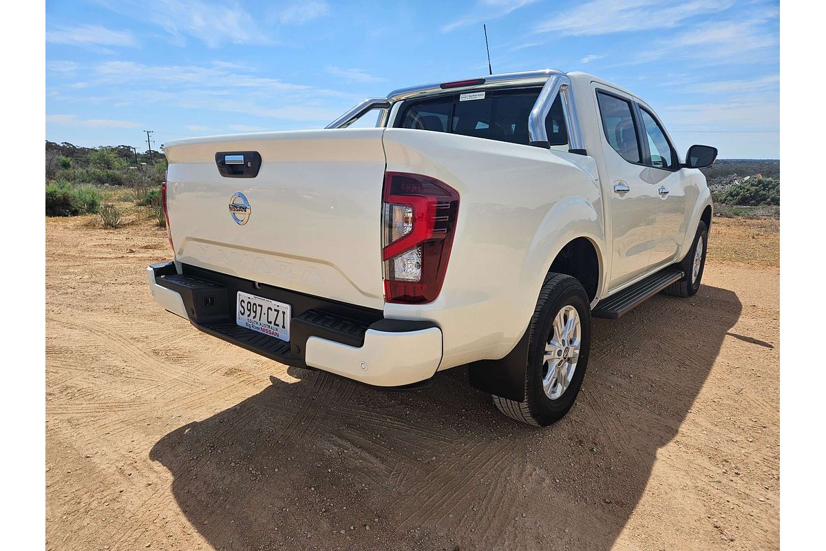 2023 Nissan Navara ST D23