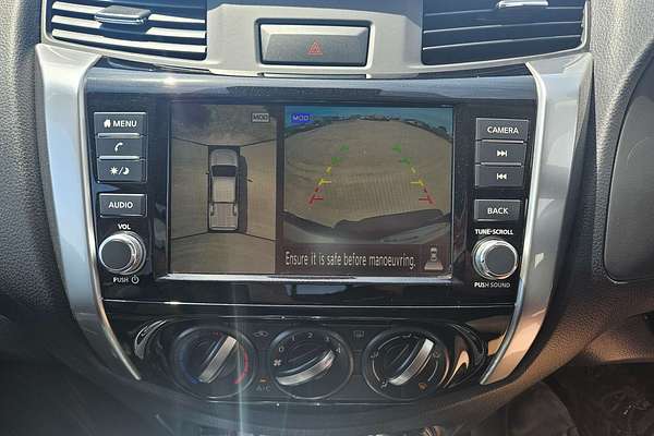 2023 Nissan Navara ST D23