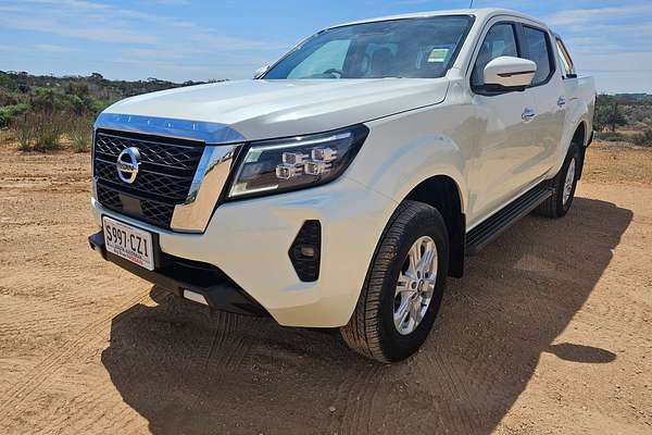 2023 Nissan Navara ST D23