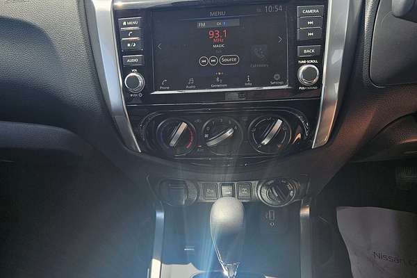 2023 Nissan Navara ST D23