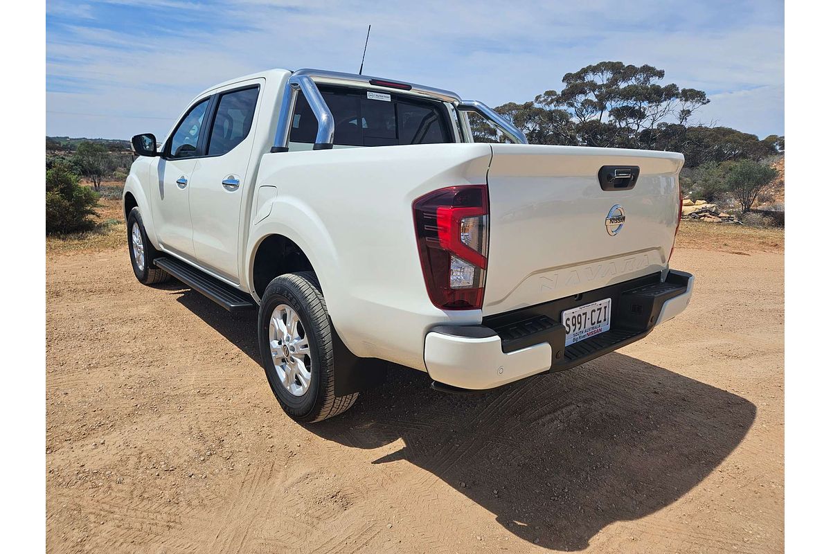 2023 Nissan Navara ST D23