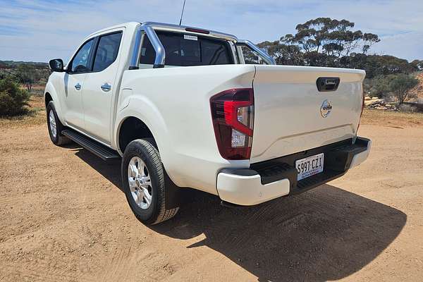 2023 Nissan Navara ST D23