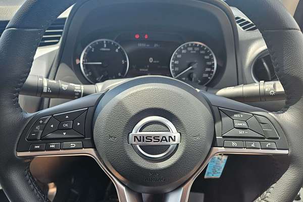 2023 Nissan Navara ST D23