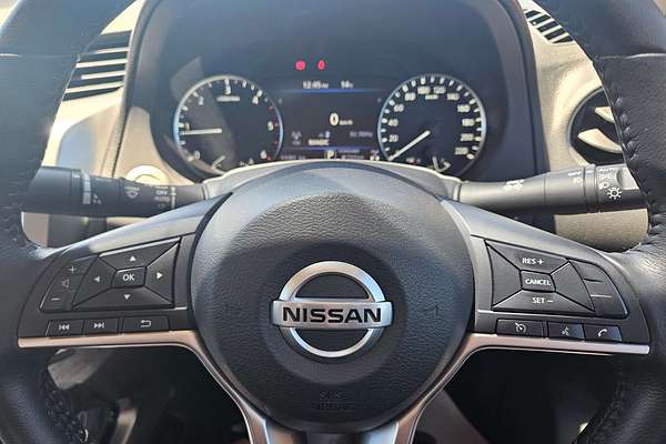 2023 Nissan Navara ST-X D23