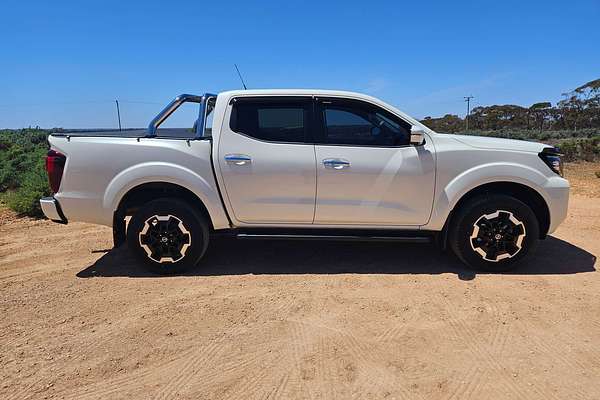 2023 Nissan Navara ST-X D23