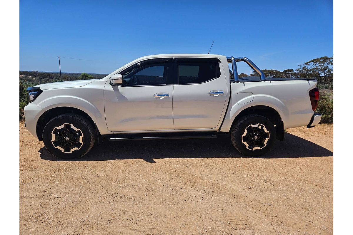 2023 Nissan Navara ST-X D23