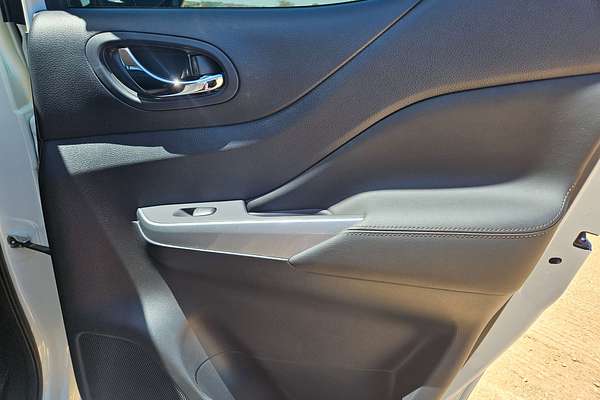 2023 Nissan Navara ST-X D23