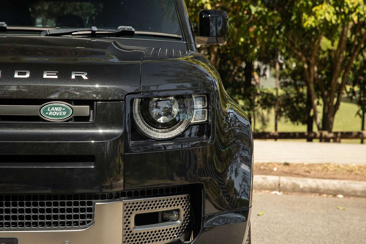 2021 Land Rover Defender 110 P400 X L663