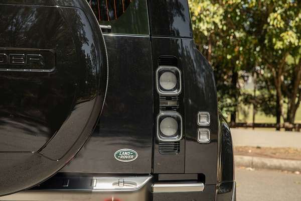 2021 Land Rover Defender 110 P400 X L663
