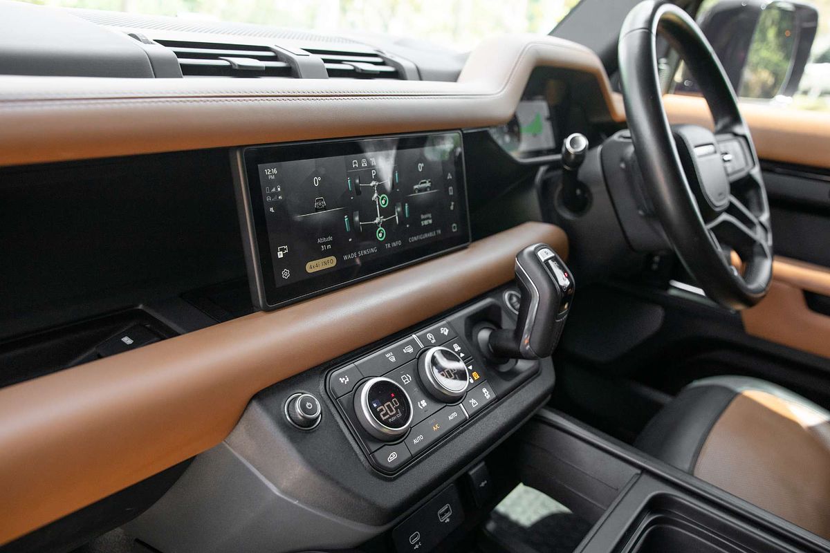 2021 Land Rover Defender 110 P400 X L663