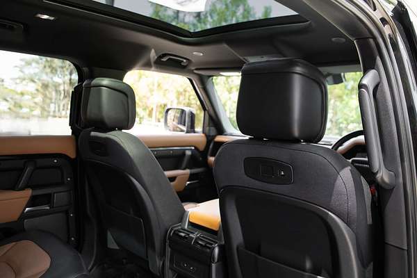 2021 Land Rover Defender 110 P400 X L663