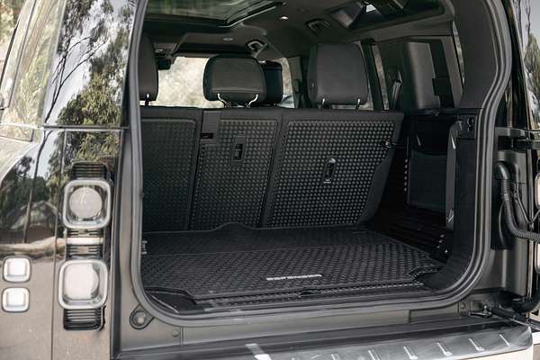 2021 Land Rover Defender 110 P400 X L663