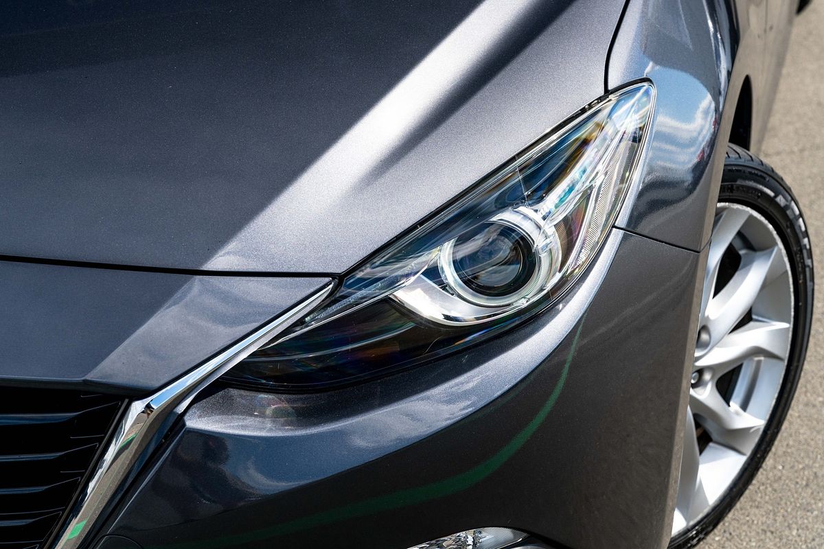 2013 Mazda Axela