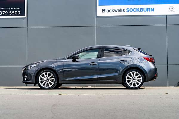 2013 Mazda Axela