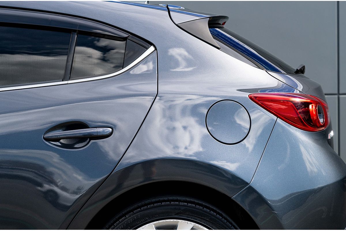 2013 Mazda Axela