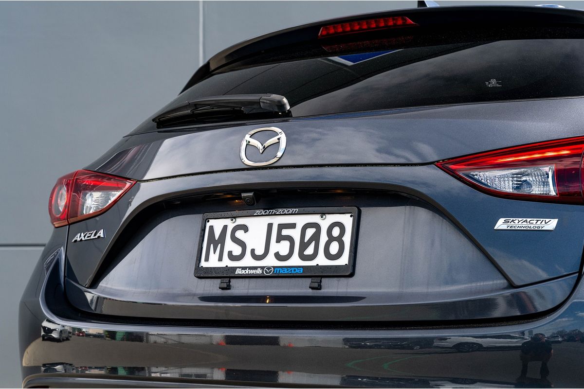 2013 Mazda Axela