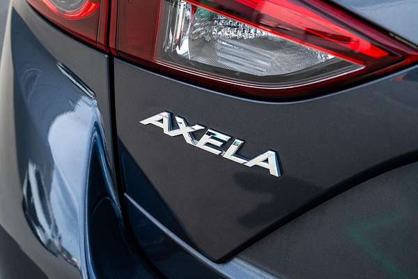 2013 Mazda Axela