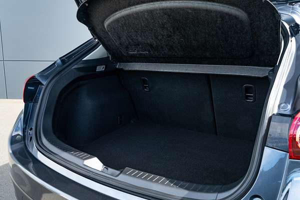 2013 Mazda Axela