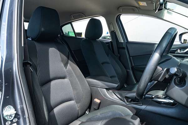 2013 Mazda Axela