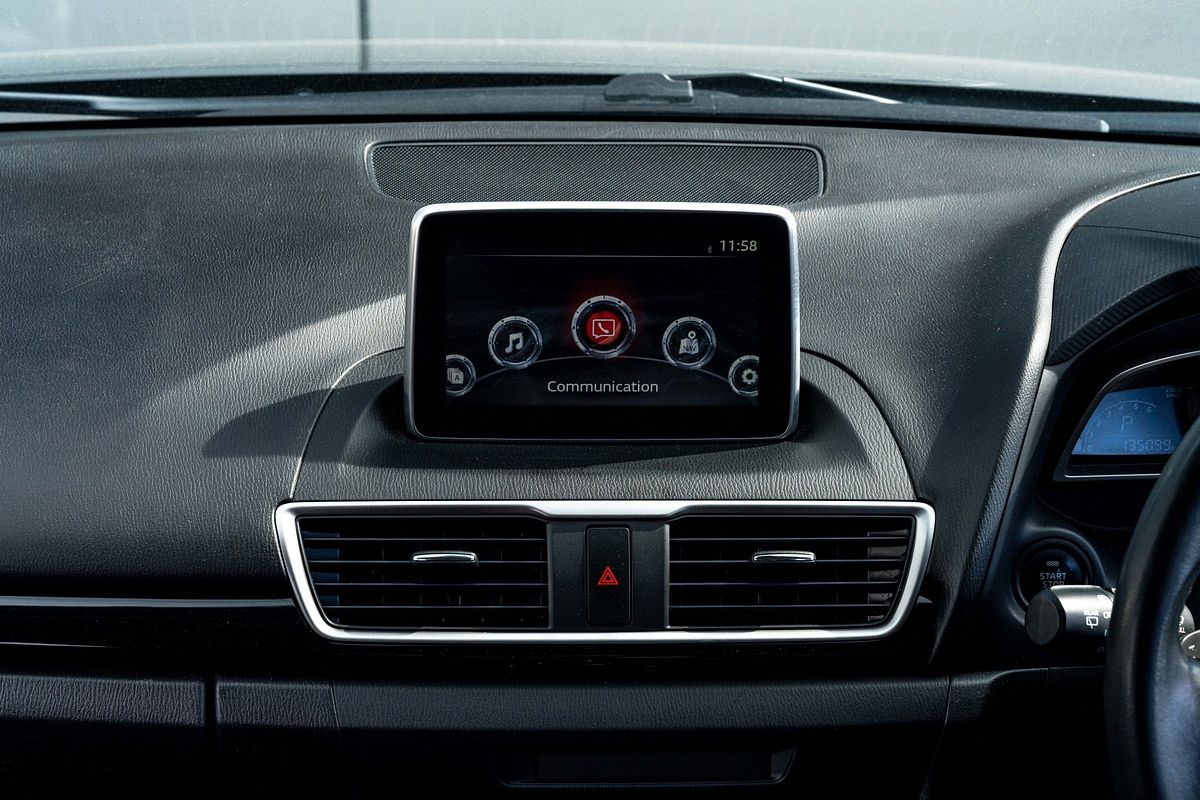2013 Mazda Axela