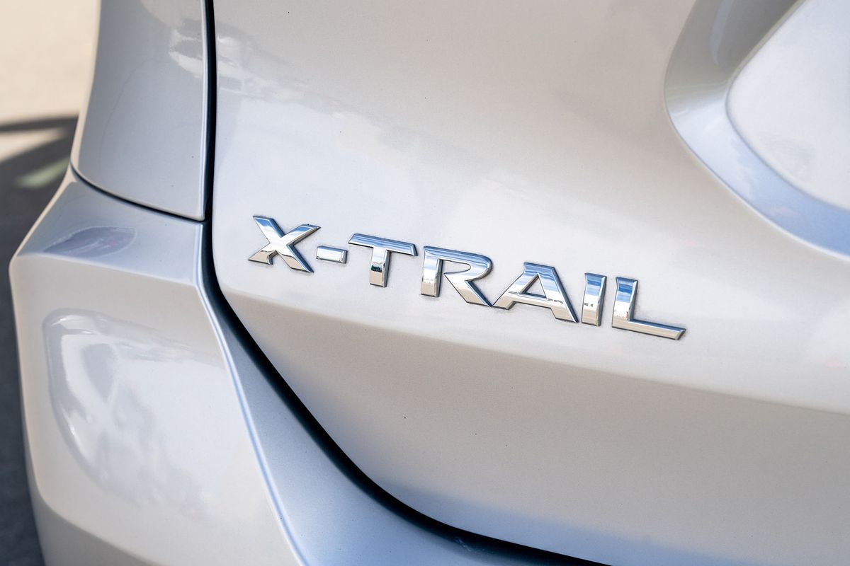 2021 Nissan X-TRAIL St-L 2.5P/6Cvt/Sw/5D