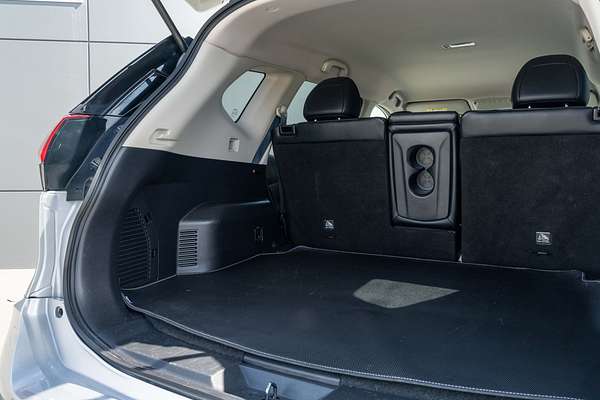 2021 Nissan X-TRAIL St-L 2.5P/6Cvt/Sw/5D