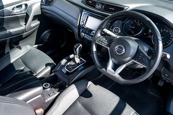2021 Nissan X-TRAIL St-L 2.5P/6Cvt/Sw/5D