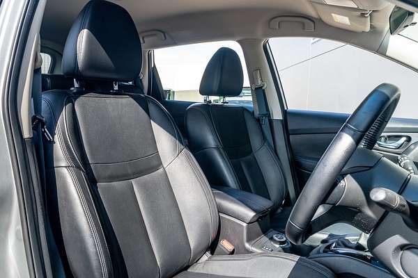 2021 Nissan X-TRAIL St-L 2.5P/6Cvt/Sw/5D