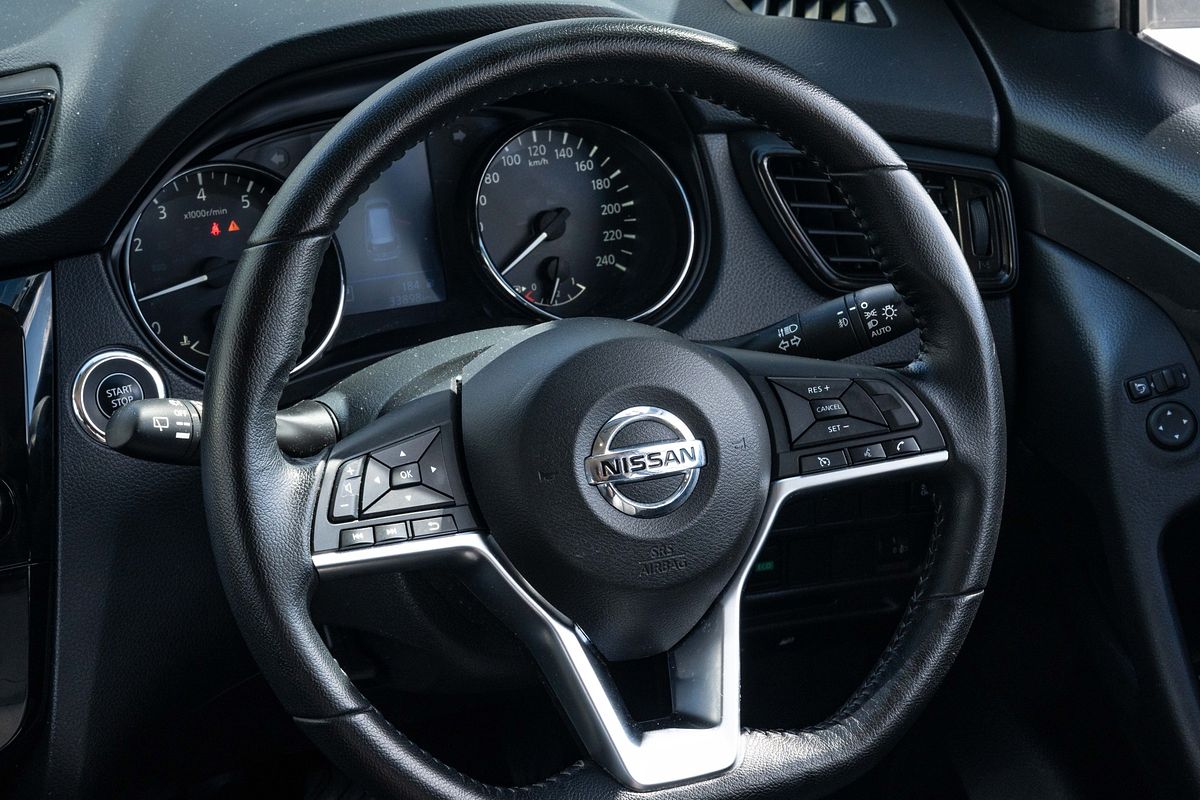 2021 Nissan X-TRAIL St-L 2.5P/6Cvt/Sw/5D