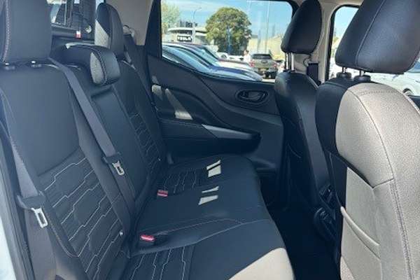 2024 Nissan Navara PRO-4X Warrior D23 4X4
