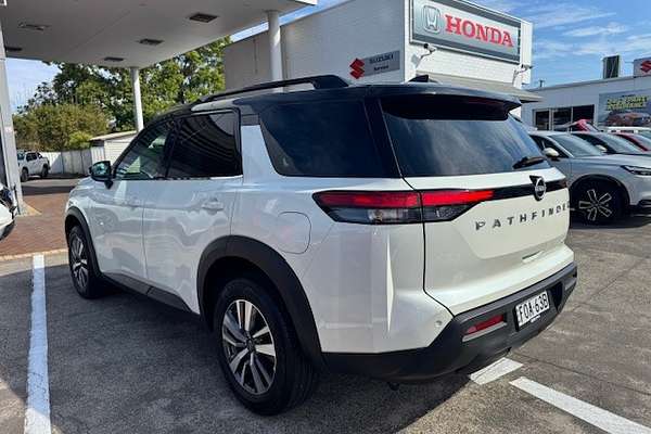 2024 Nissan Pathfinder Ti R53