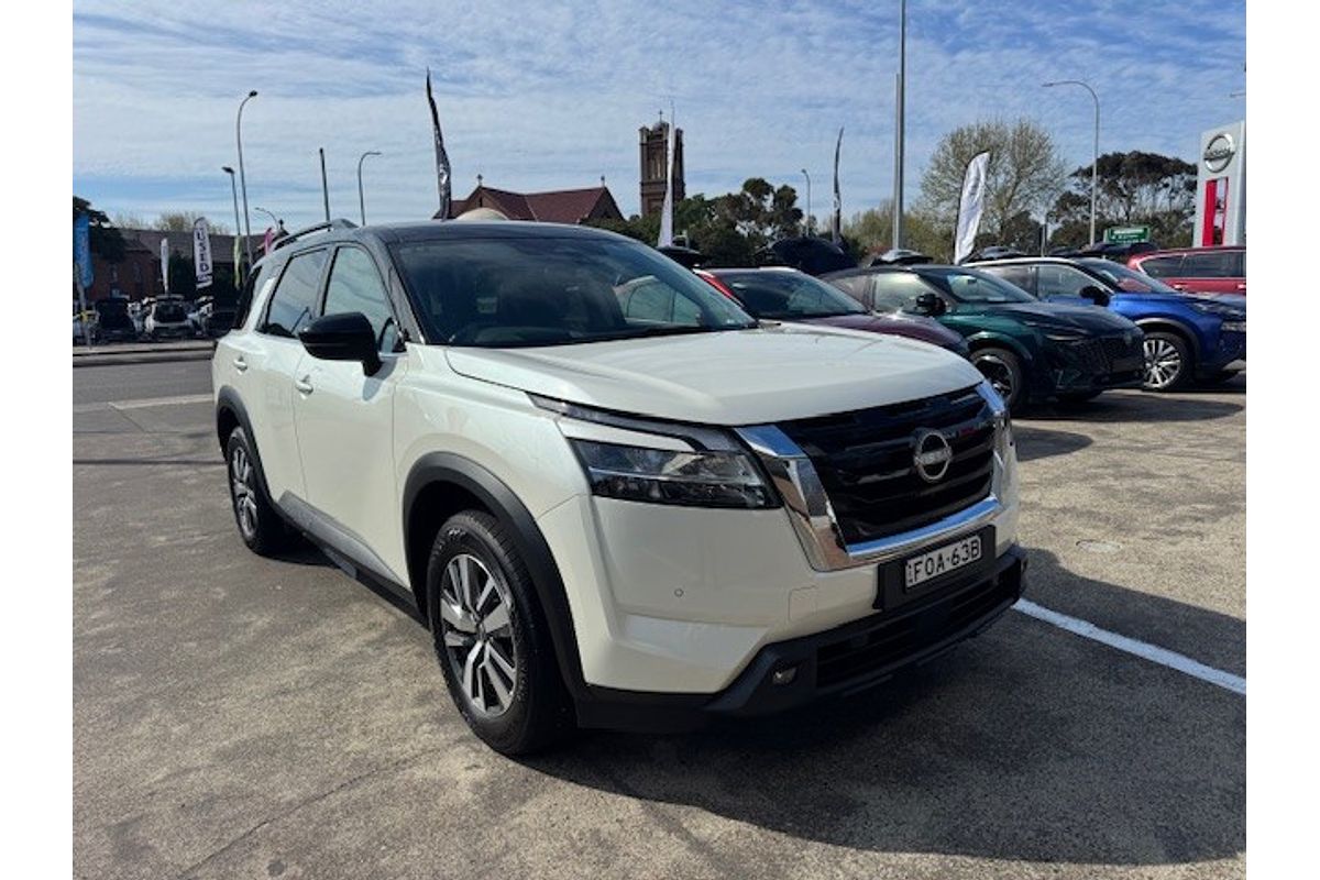 2024 Nissan Pathfinder Ti R53