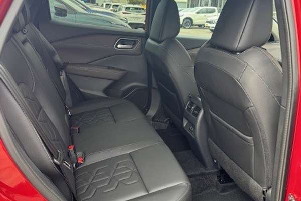 2024 Nissan QASHQAI Ti J12