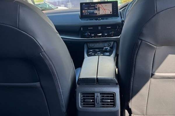 2025 Nissan X-TRAIL ST-L e-POWER T33
