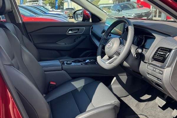 2025 Nissan X-TRAIL ST-L e-POWER T33