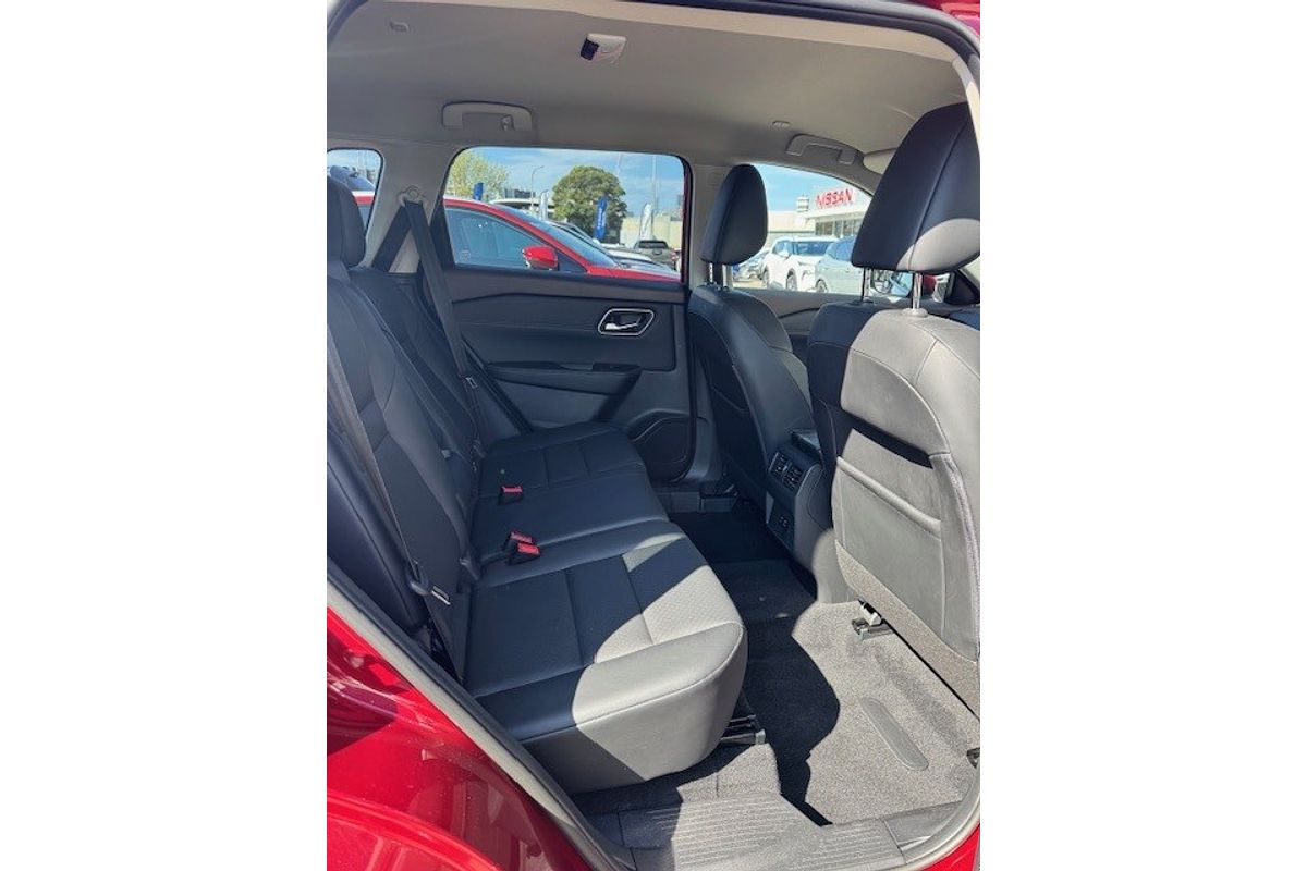 2025 Nissan X-TRAIL ST-L e-POWER T33