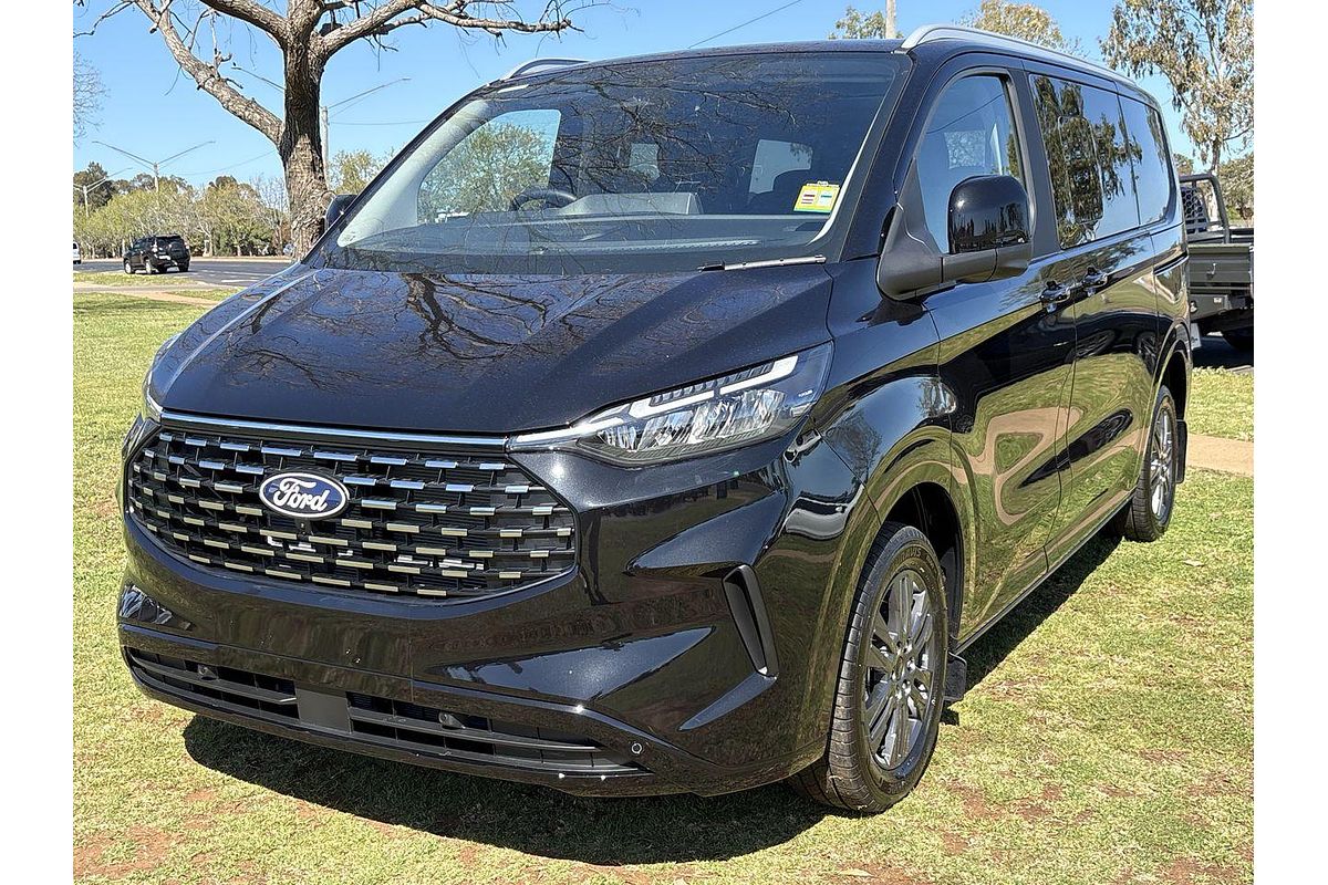 2025 Ford Tourneo Titanium X AV SWB