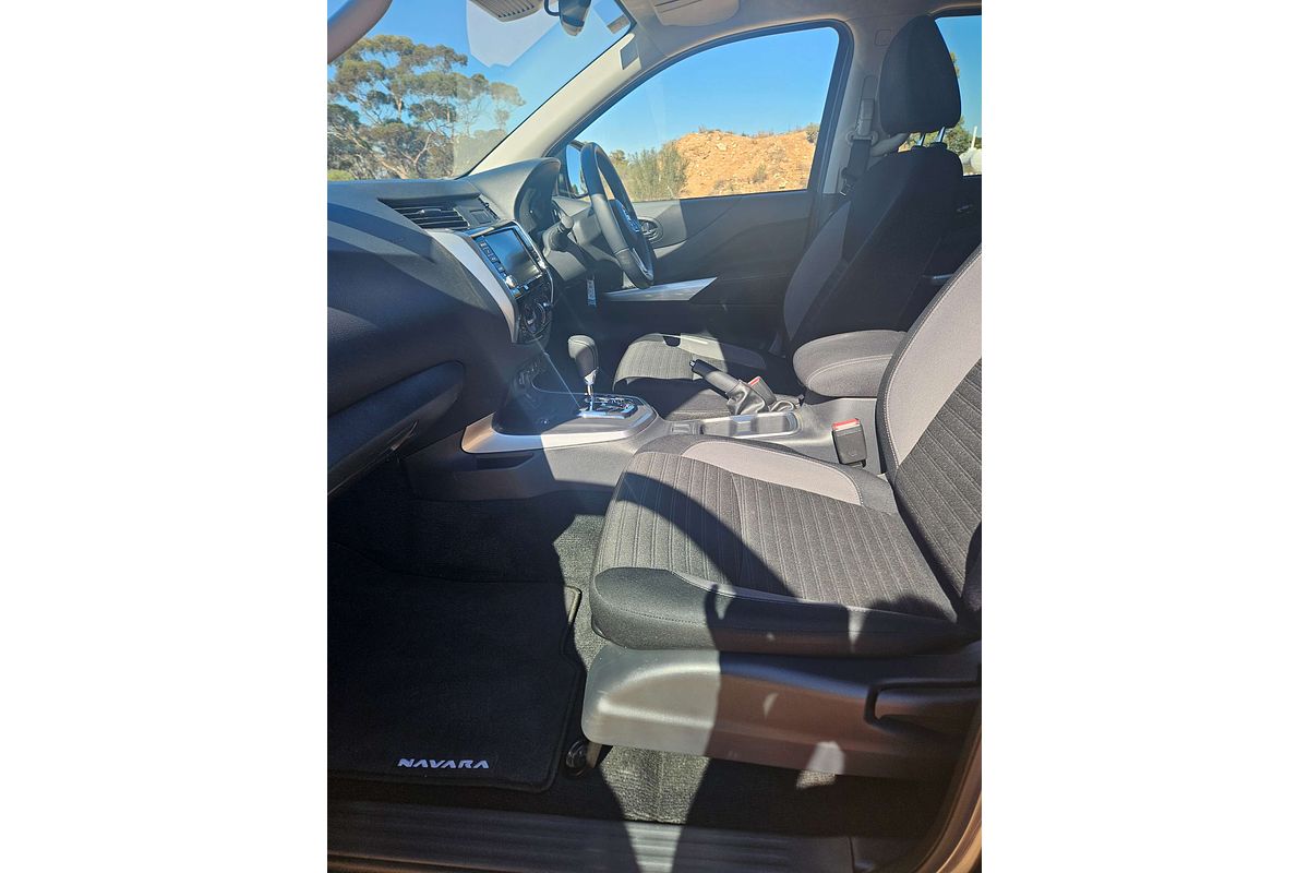 2023 Nissan Navara ST D23