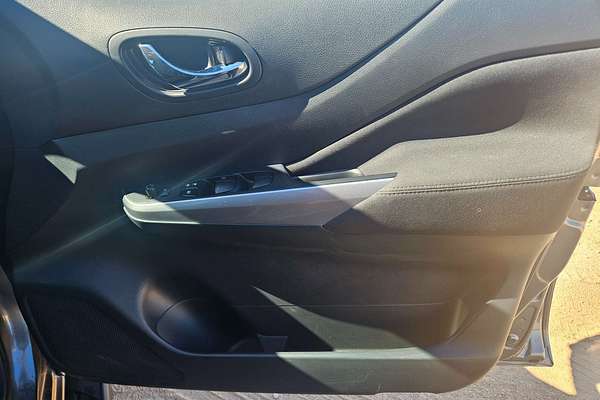 2023 Nissan Navara ST D23